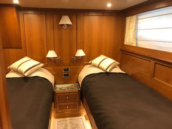 Heesen 83 | Aqua Virgin