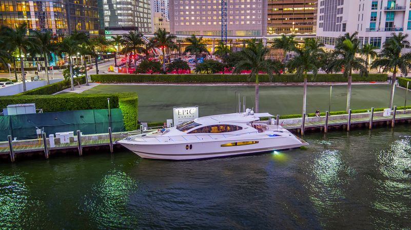 Lazzara 75 | Carpe Diem