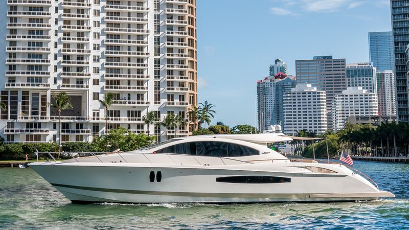 Lazzara 75 | Carpe Diem