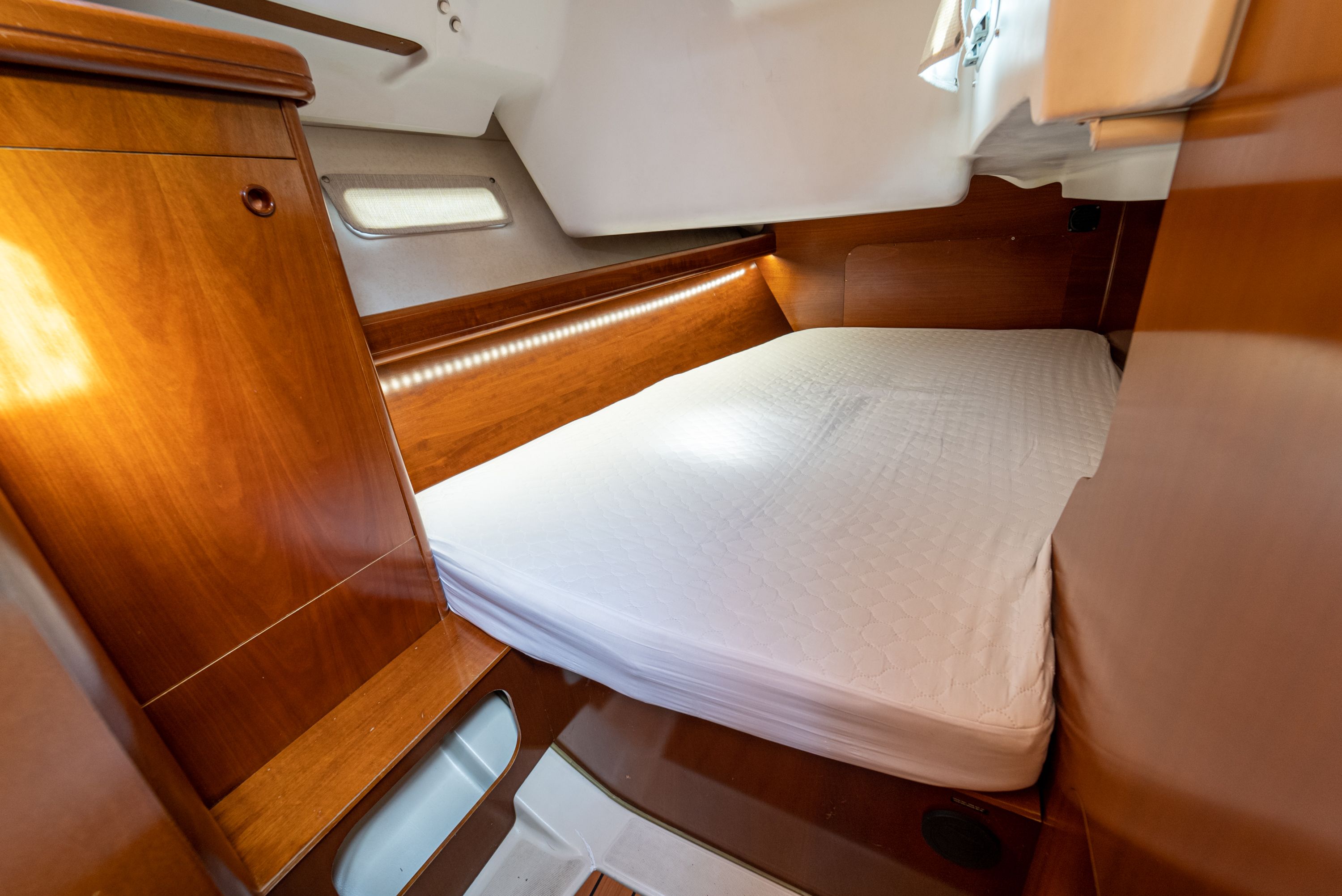 Beneteau Oceanis Clipper 393 | Aeolian Too