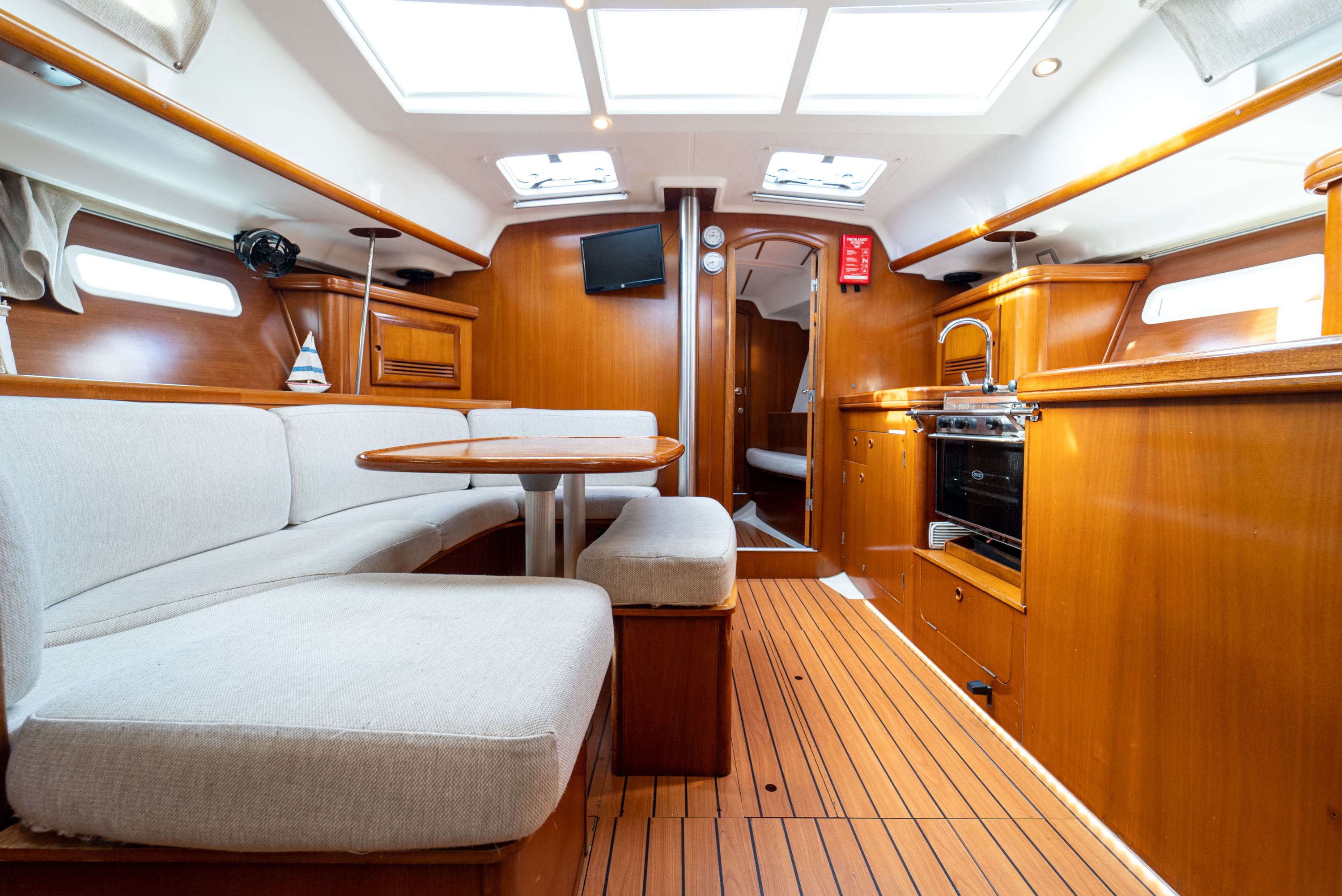 Beneteau Oceanis Clipper 393 | Aeolian Too