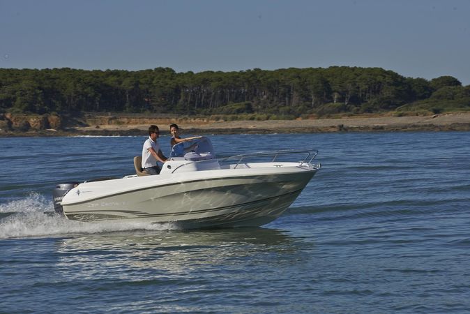 Jeanneau Cap Camarat 5.5 CC | Aitxe Motor