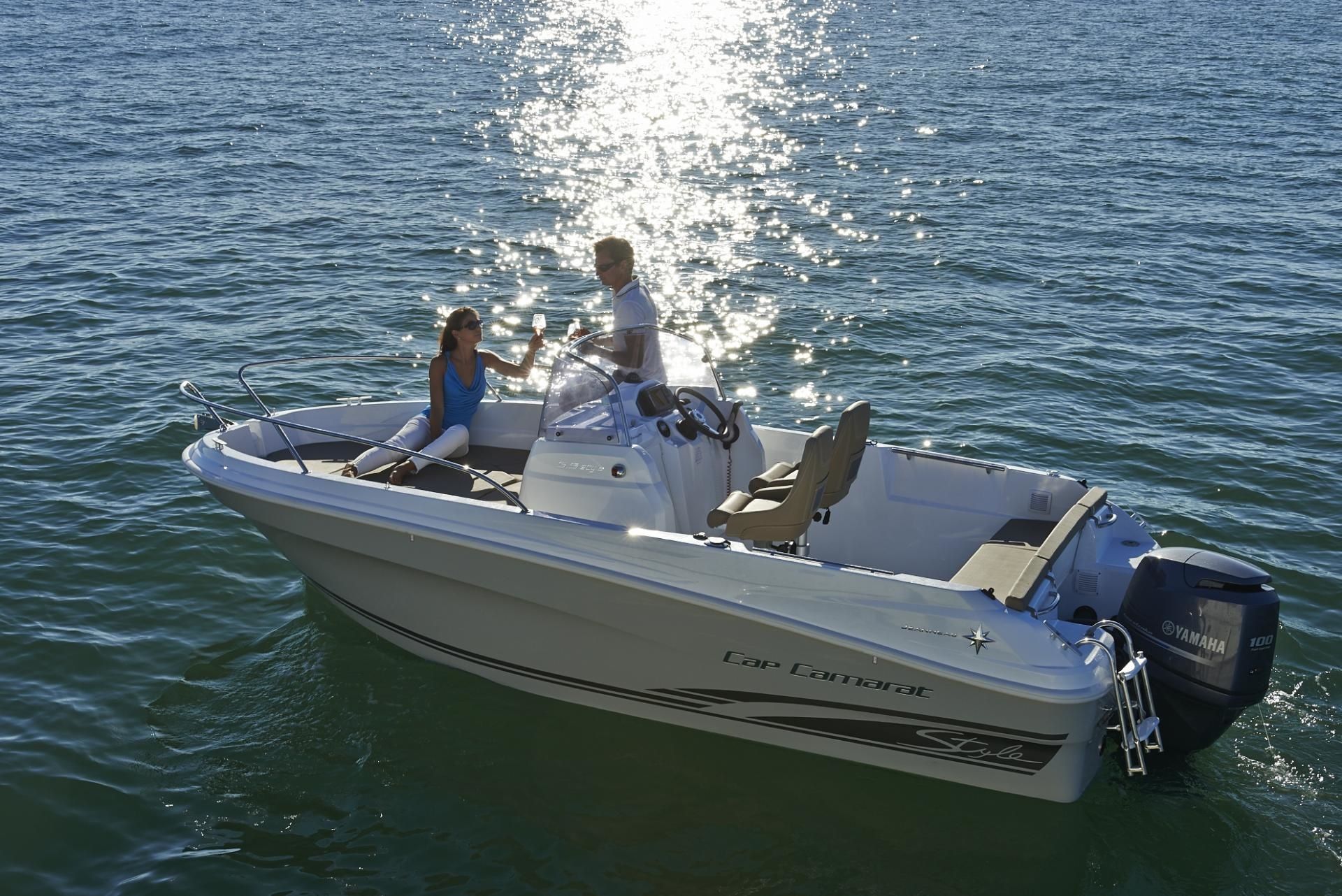 Jeanneau Cap Camarat 5.5 CC | Aitxe Motor