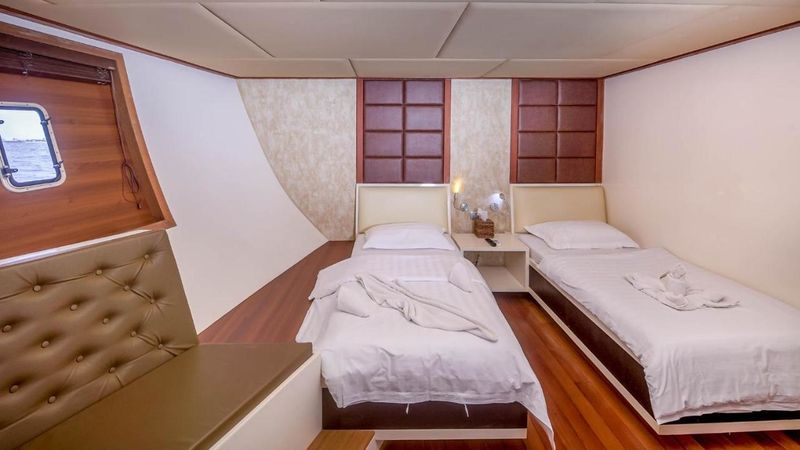 Custom Built 122 | Adora