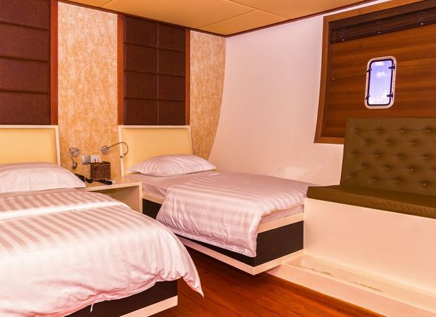 Custom Built 122 | Adora