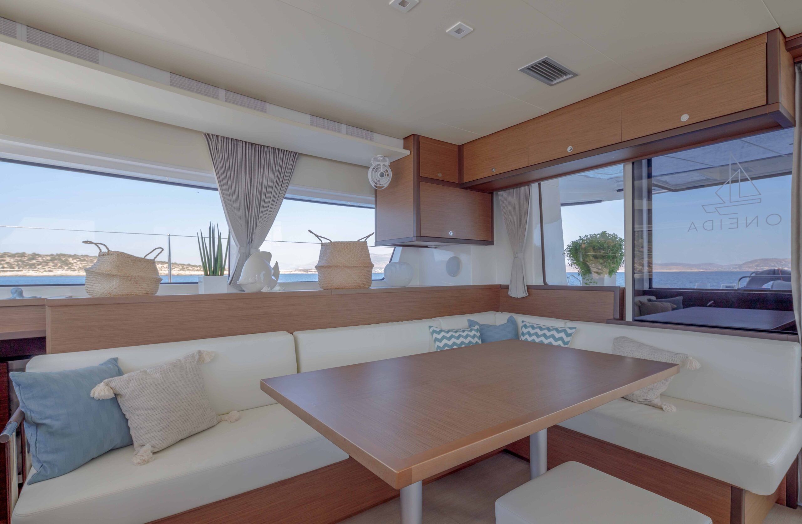 Lagoon 52 F | Oneida