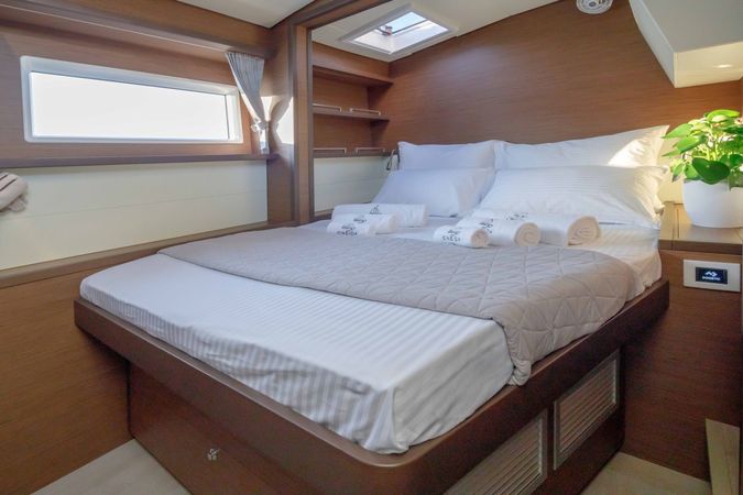 Lagoon 52 F | Oneida