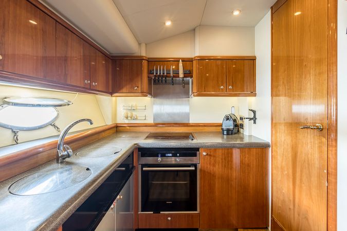 Sunseeker 84 | Skywater