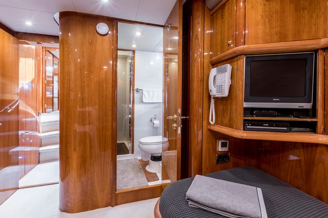 Sunseeker 84 | Skywater