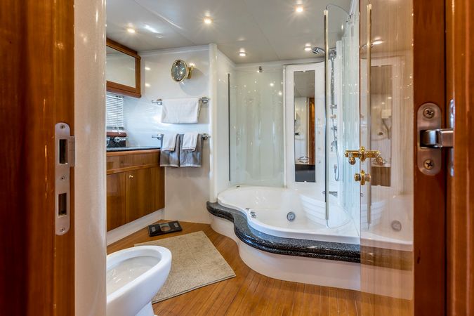 Sunseeker 84 | Skywater