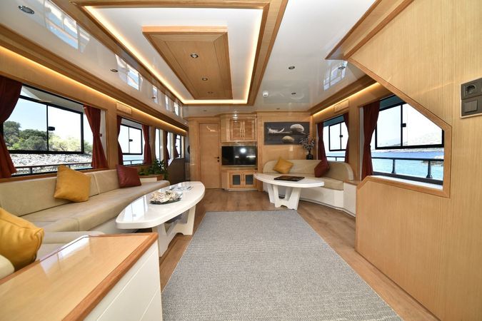 Trawler 24 | Compass