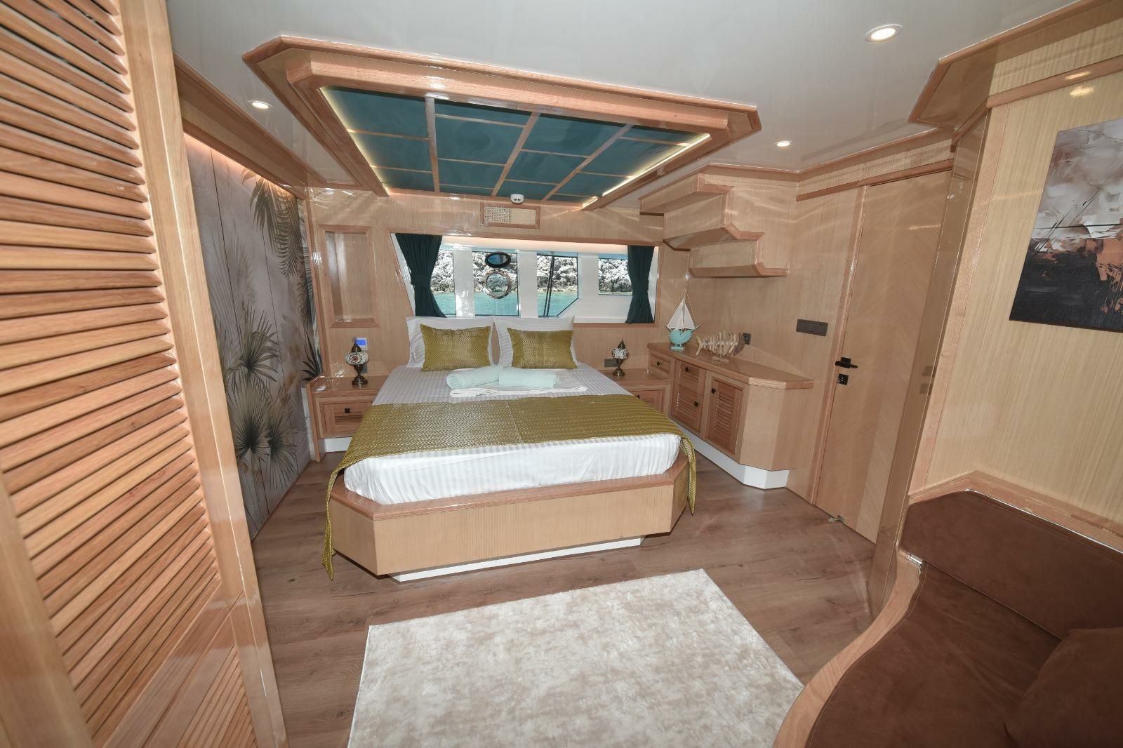 Trawler 24 | Compass