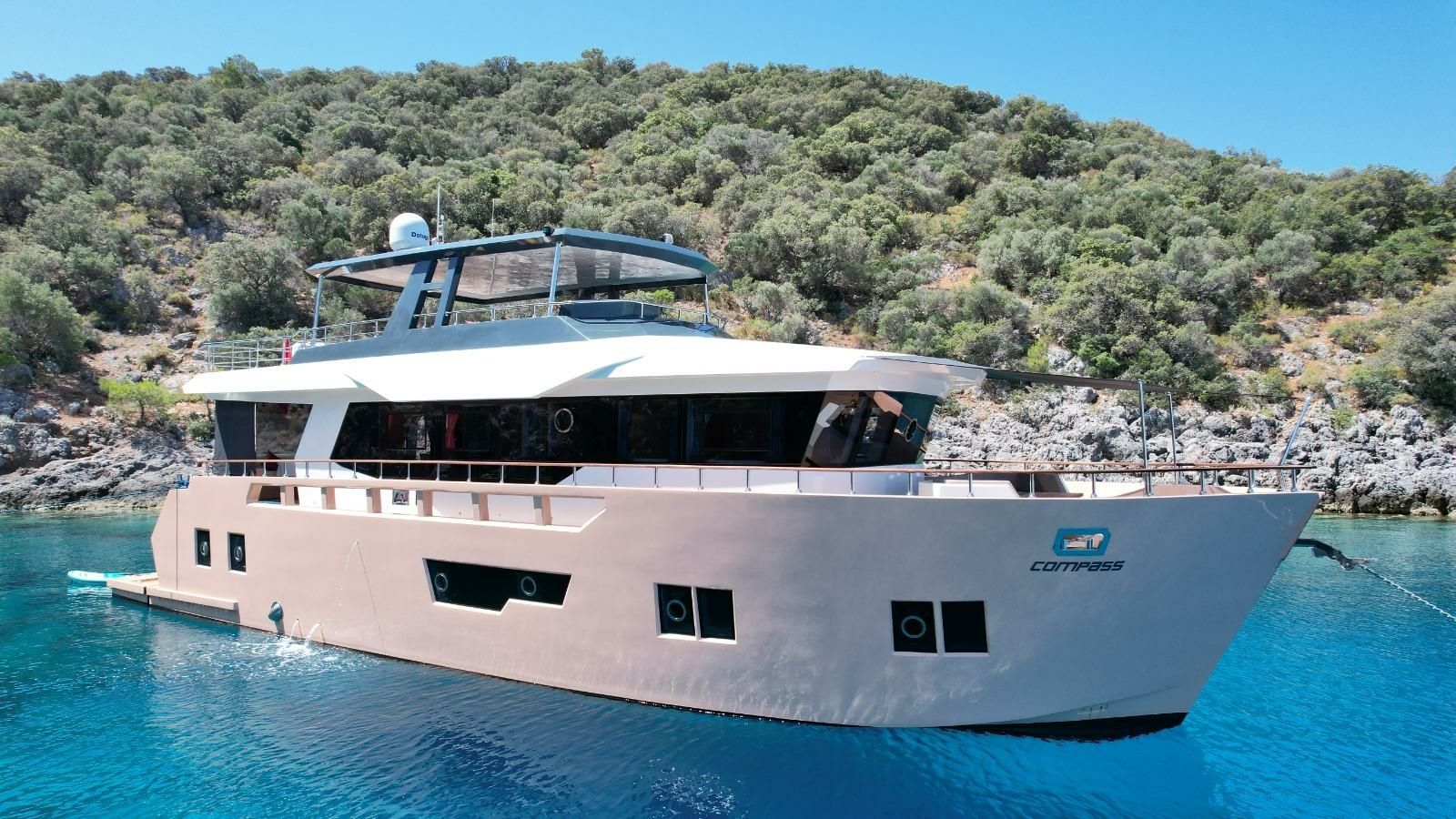 Trawler 24 | Compass