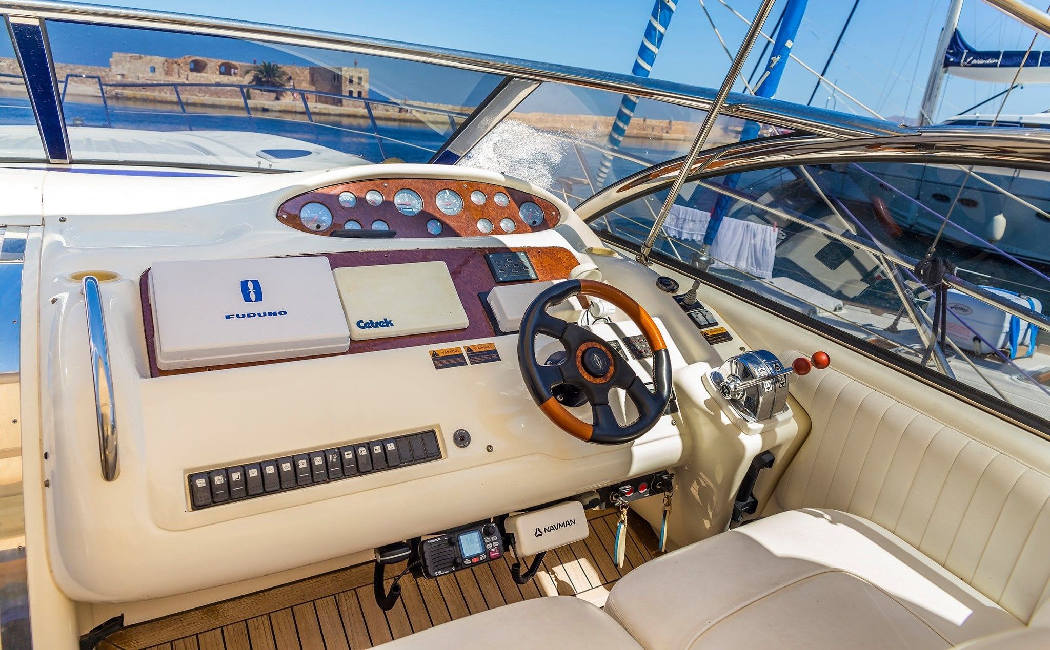Sunseeker 58 | Small Eva