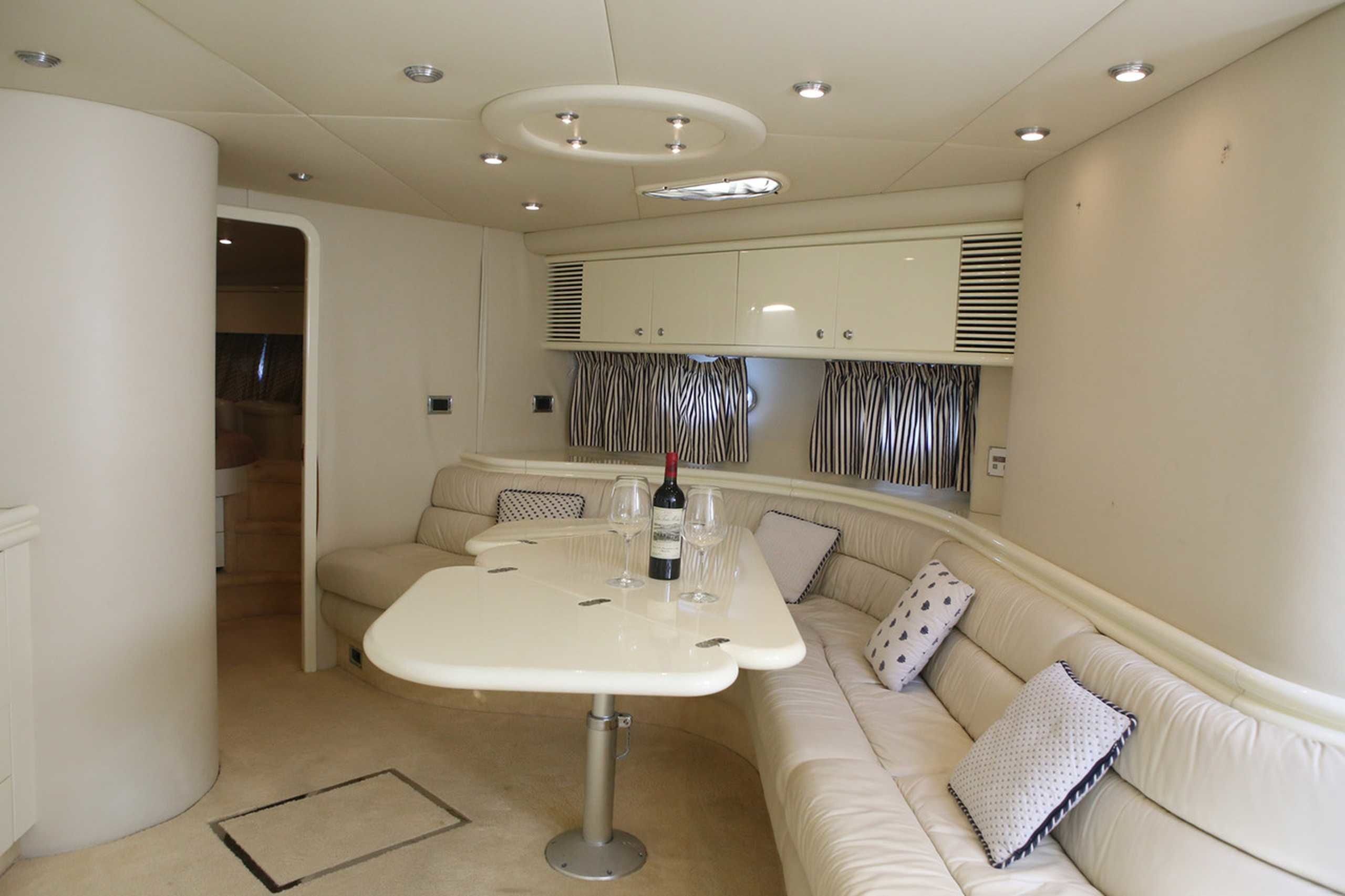 Sunseeker 58 | Small Eva