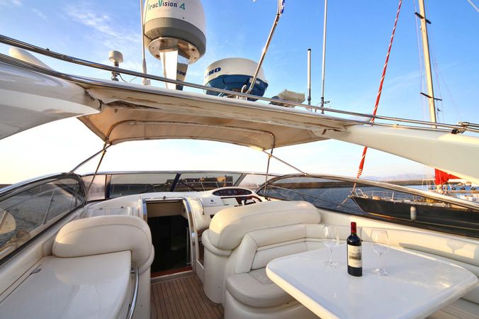 Sunseeker 58 | Small Eva
