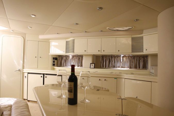 Sunseeker 58 | Small Eva