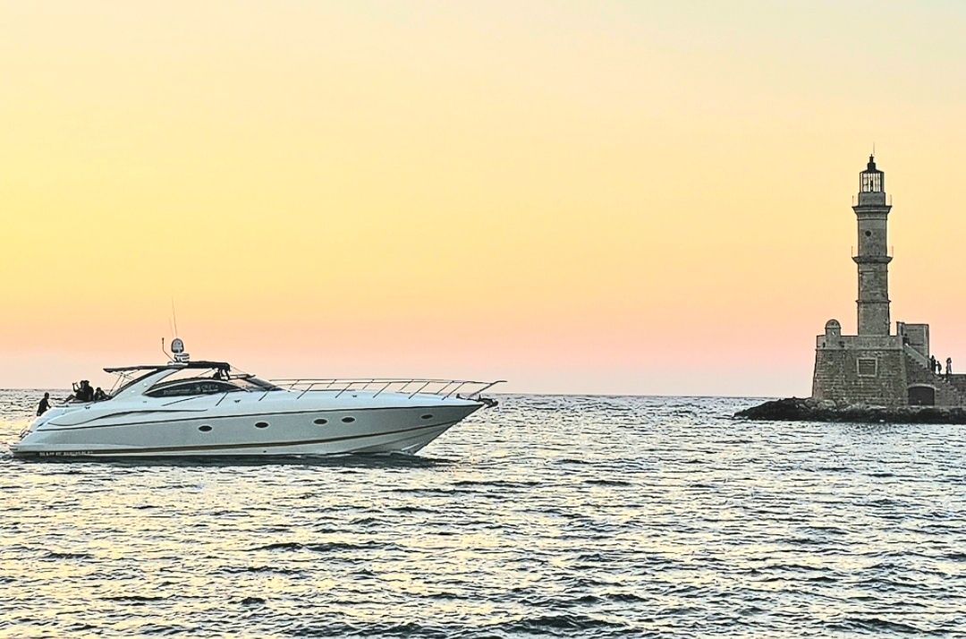 Sunseeker 58 | Small Eva