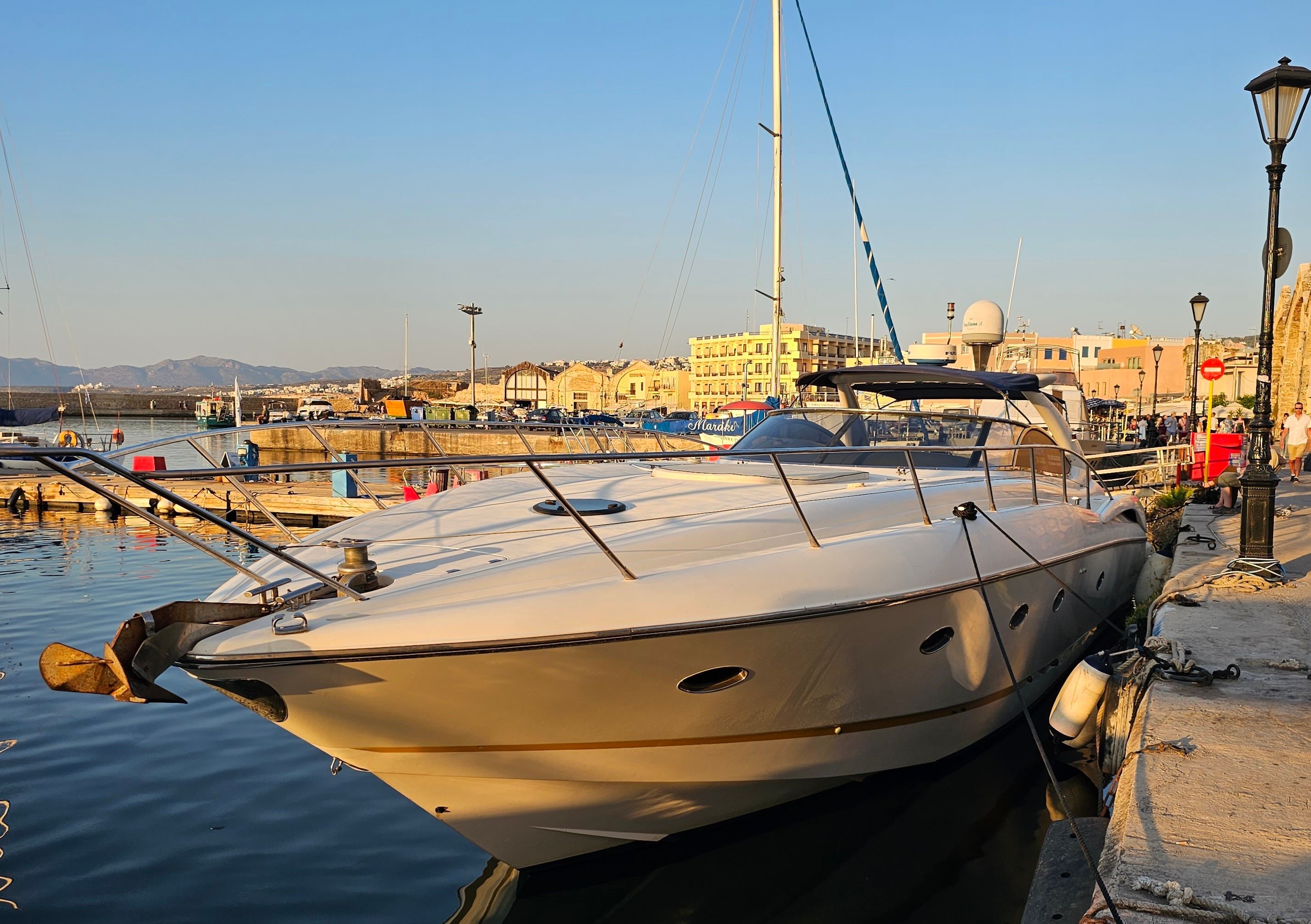 Sunseeker 58 | Small Eva