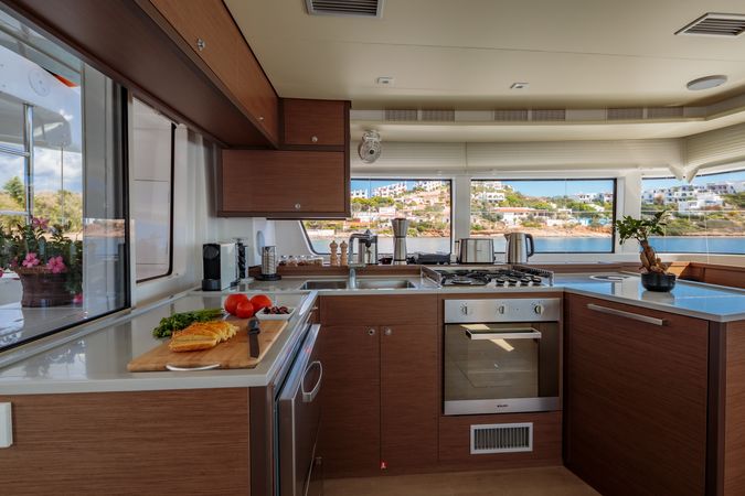 Lagoon 52 F | Madinina