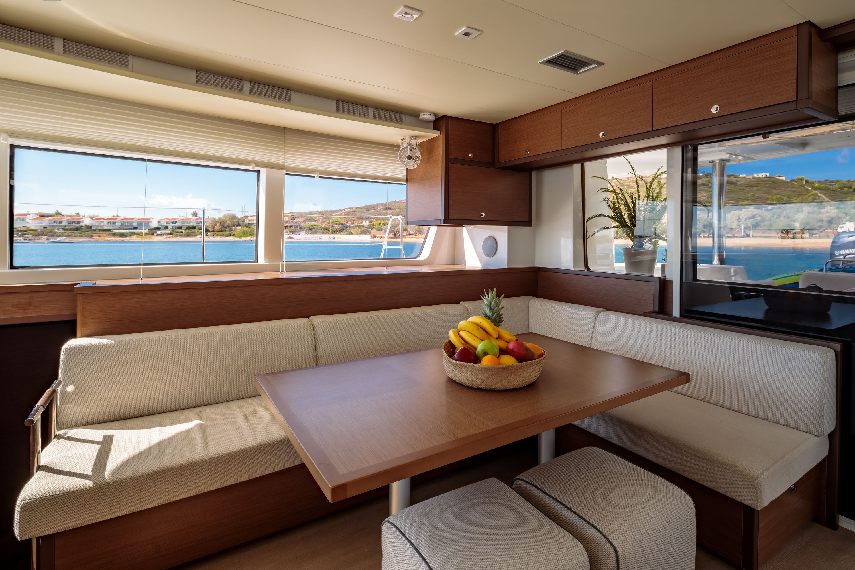 Lagoon 52 F | Madinina