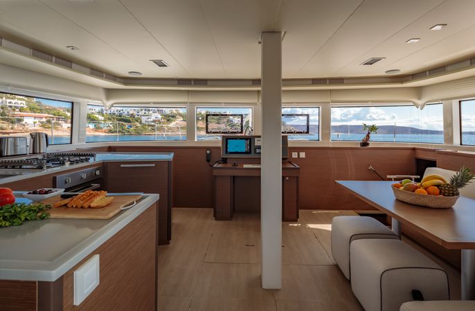 Lagoon 52 F | Madinina