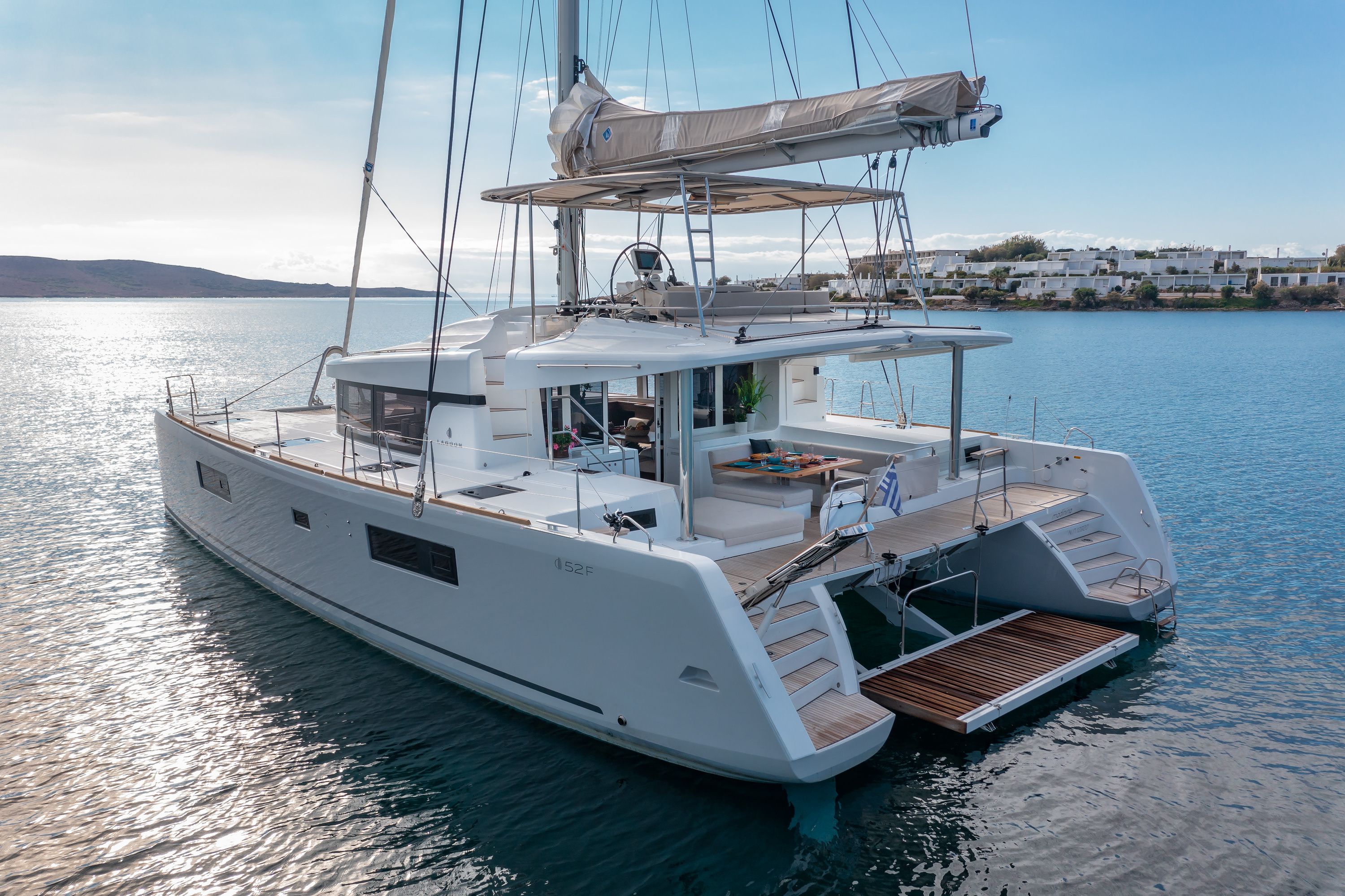 Lagoon 52 F | Madinina
