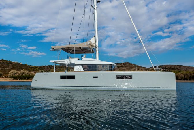 Lagoon 52 F | Madinina