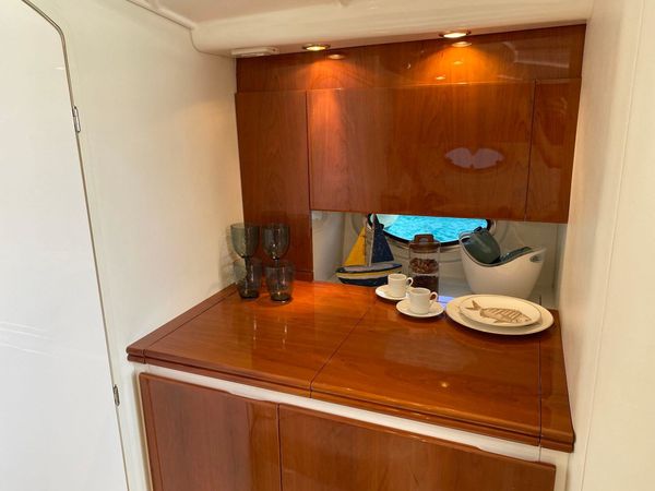 Pershing 37 | Black Ball