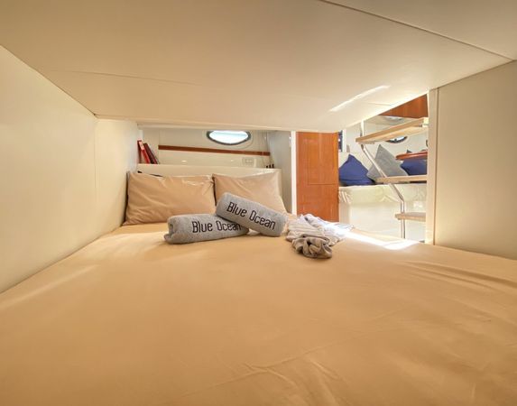 Pershing 37 | Black Ball