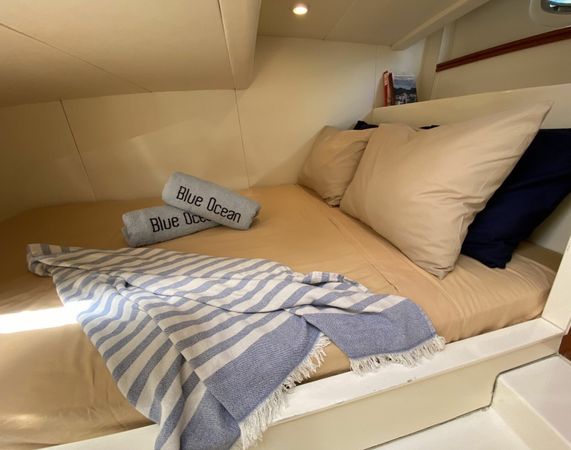 Pershing 37 | Black Ball