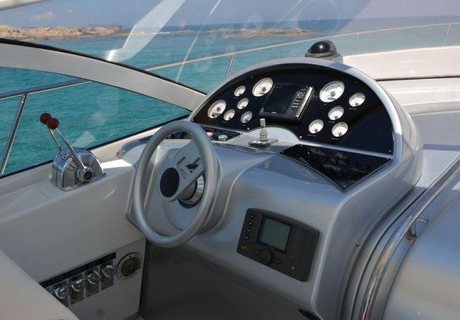 Pershing 37 | Black Ball