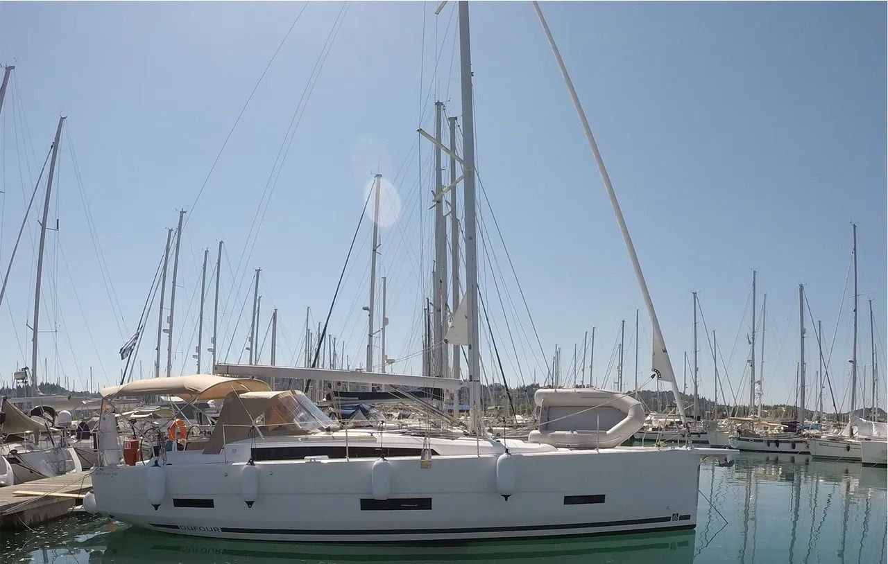 Dufour 390 | Emerald