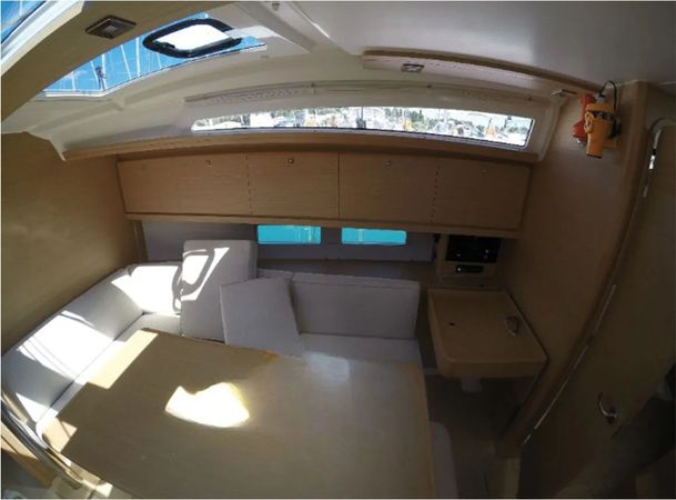 Dufour 390 | Emerald