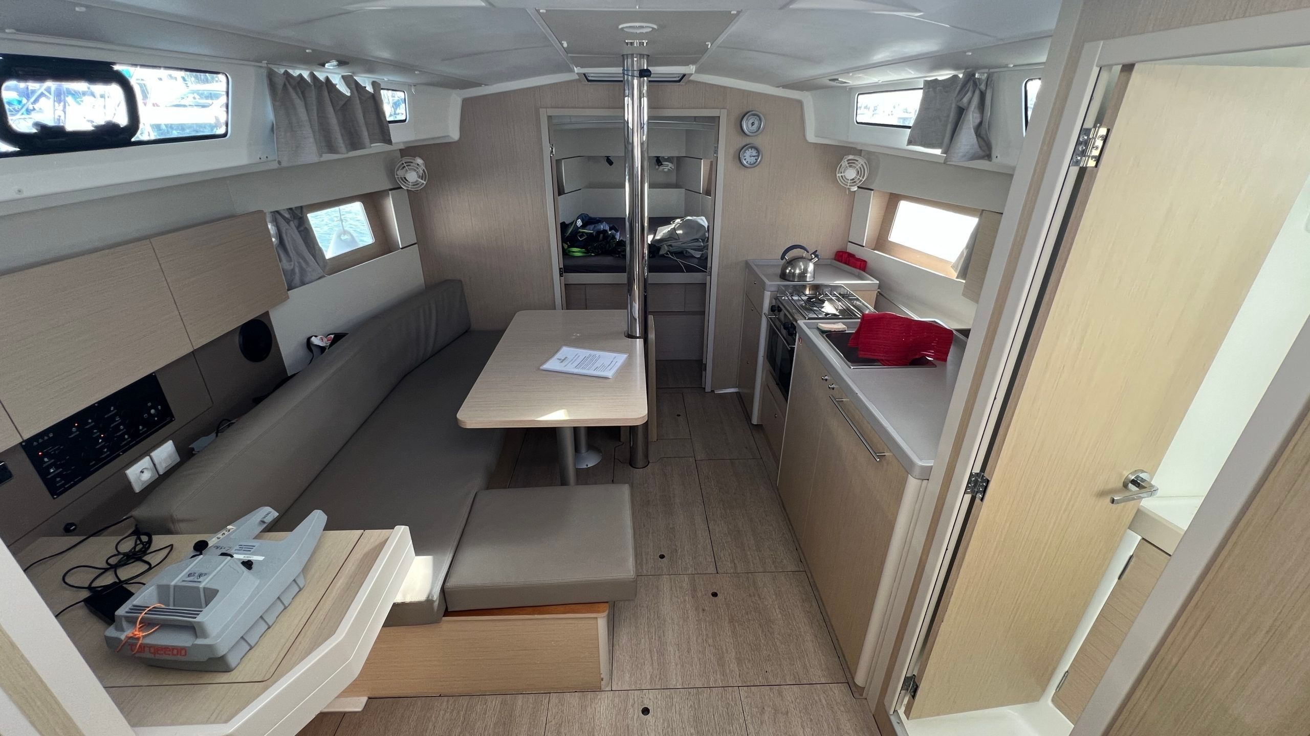 Beneteau Oceanis 38.1 | Lisboa