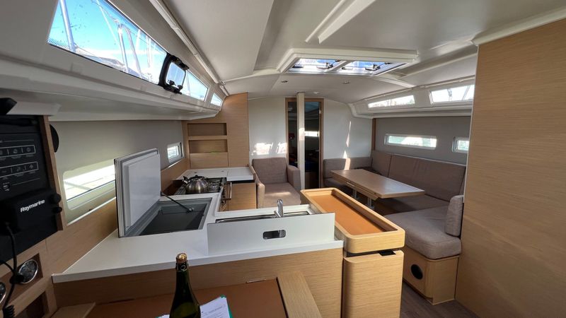 Jeanneau Sun Odyssey 410 | Tuatha de Artaios