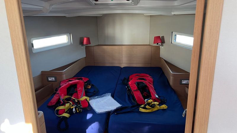 Jeanneau Sun Odyssey 410 | Tuatha de Artaios