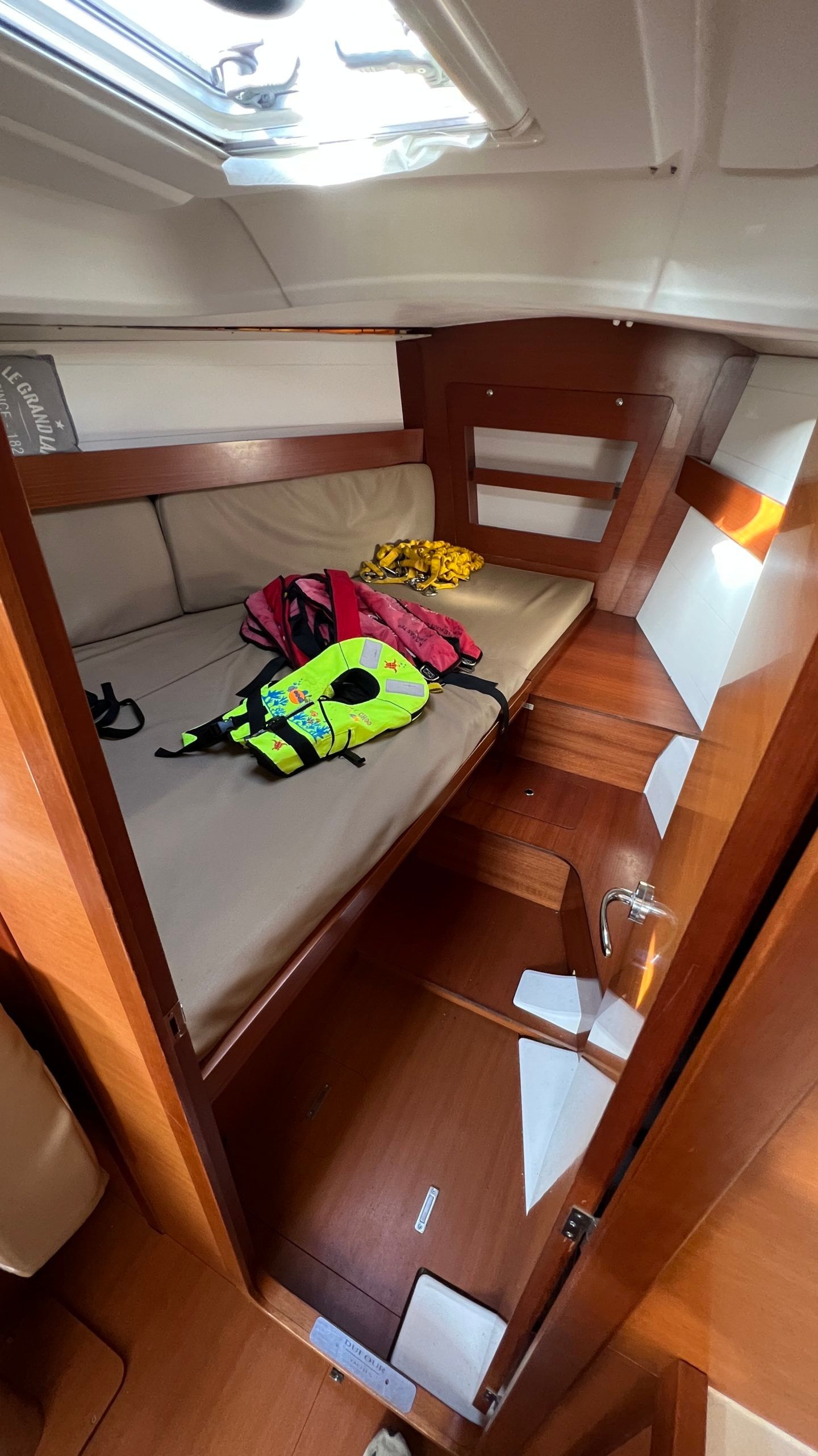 Dufour 375 | Chifoumi