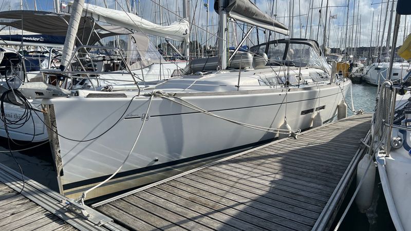 Dufour 375 | Chifoumi