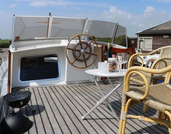 Duet Cruiser 1300 | Elevation