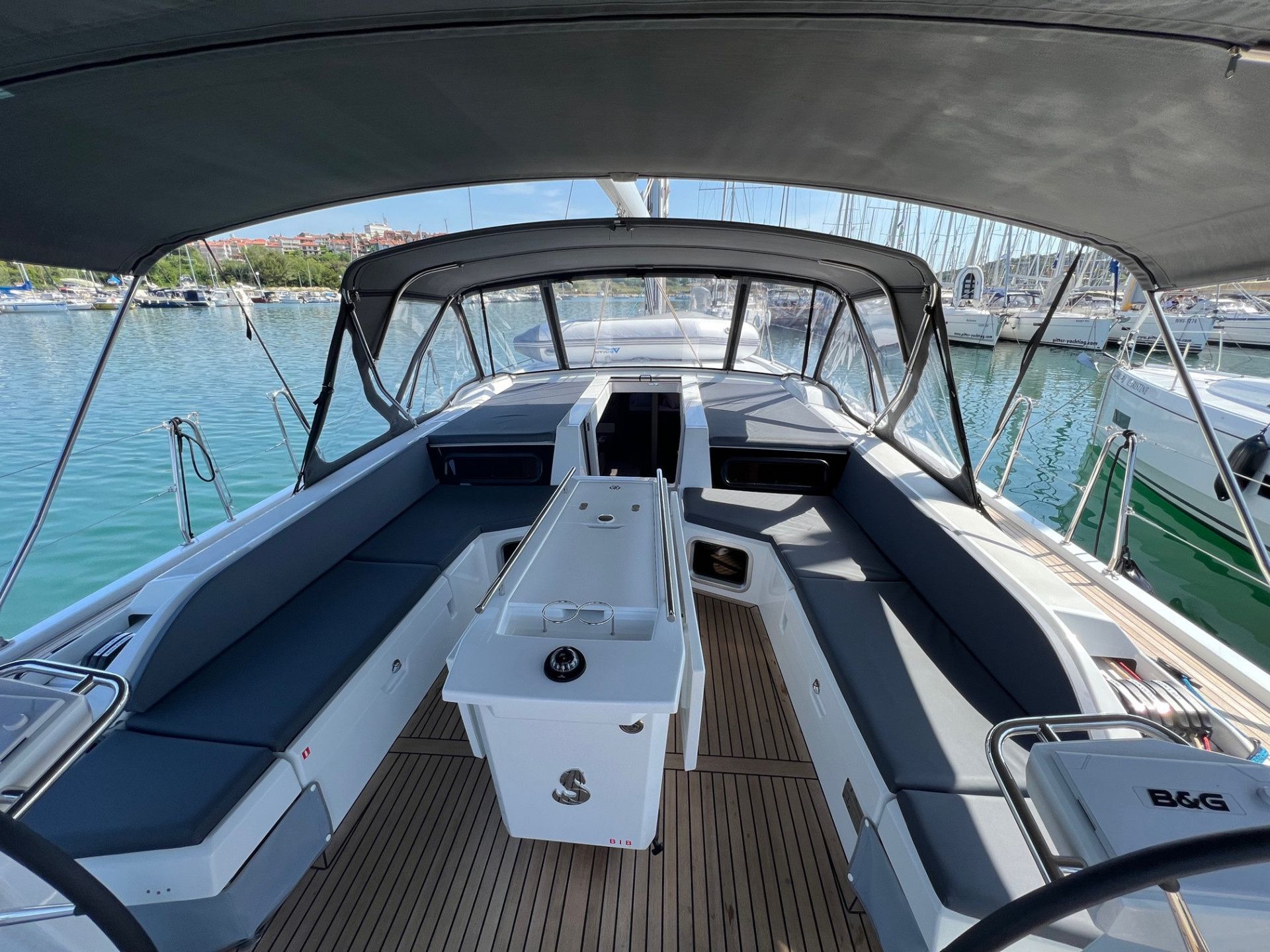 Beneteau Oceanis 51.1 | Panda 2
