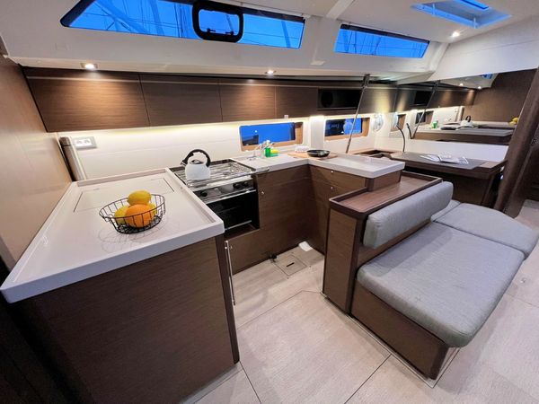 Beneteau Oceanis 51.1 | Panda 2