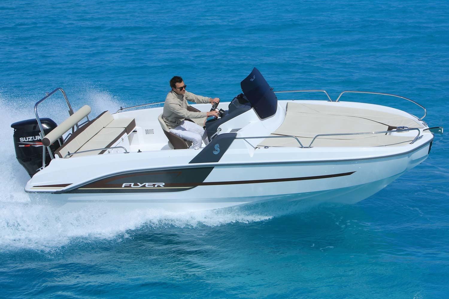 Beneteau Flyer 6.6 | Sundeck