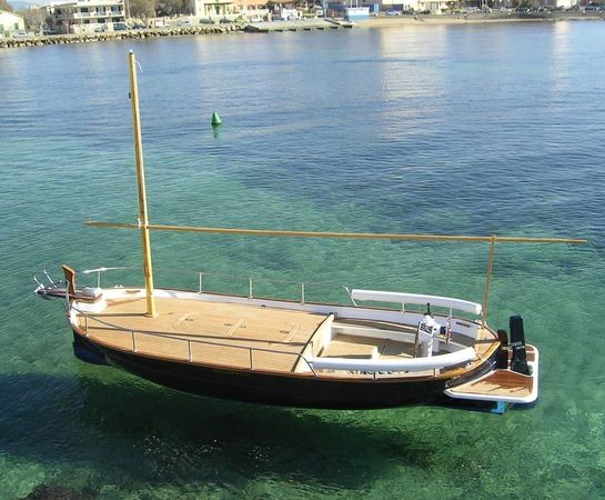 Custom Built Llaut | Petit Alejandra's