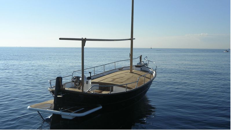 Custom Built Llaut | Petit Alejandra's