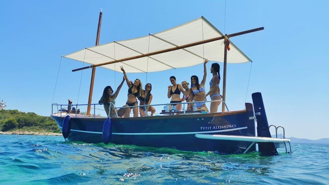 Custom Built Llaut | Petit Alejandra's