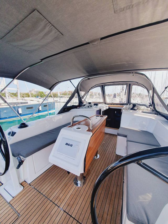 Bavaria C38 | Infinity