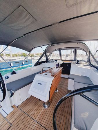 Bavaria C38 | Infinity