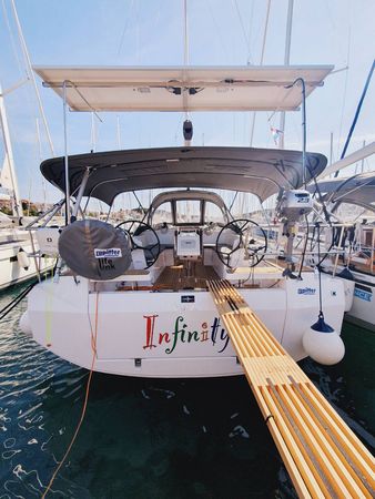 Bavaria C38 | Infinity