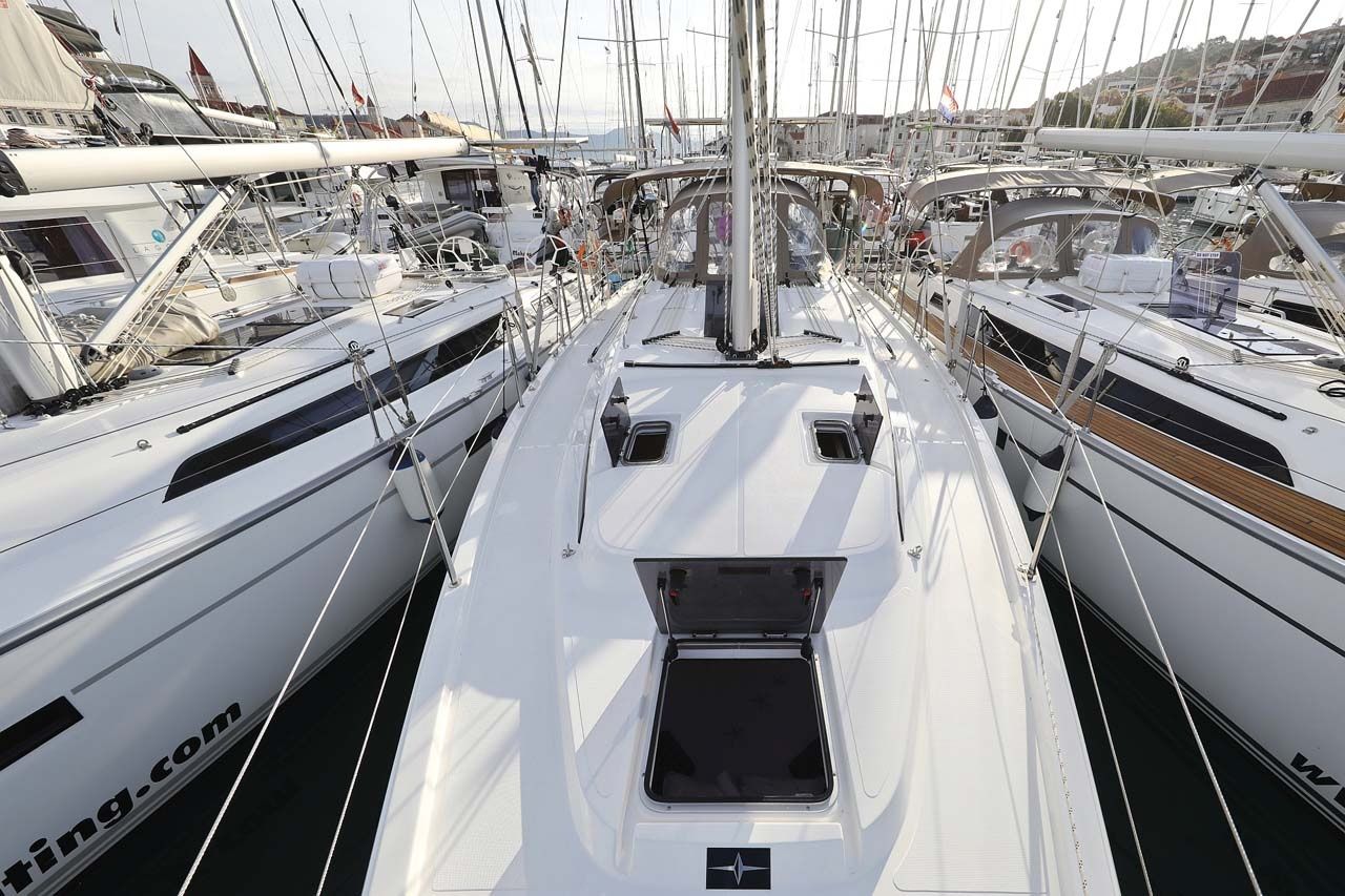 Bavaria C38 | Amore